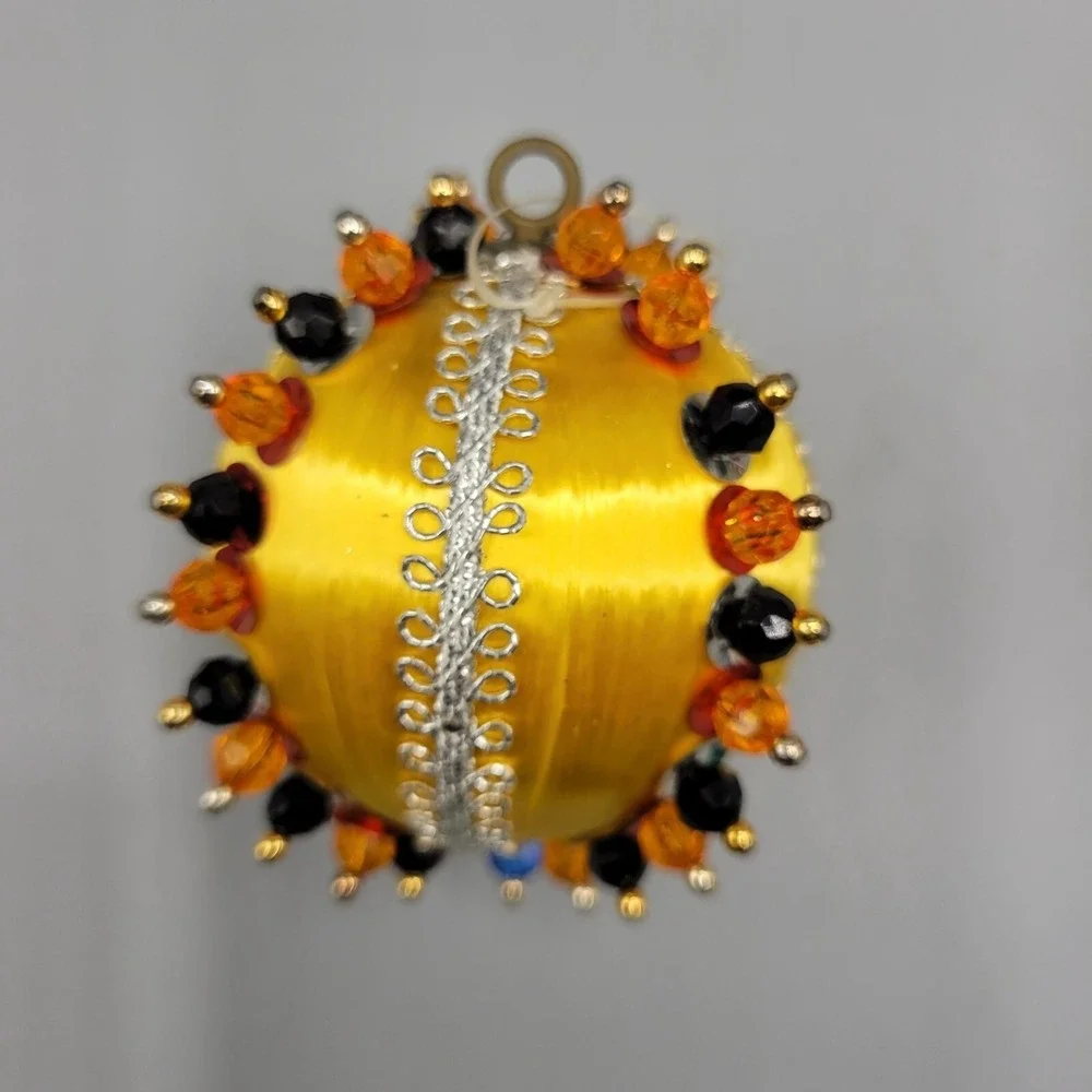 Vintage Set Of 5 Handmade Satin Thread Christmas Ornaments Push Pin Beaded Retro